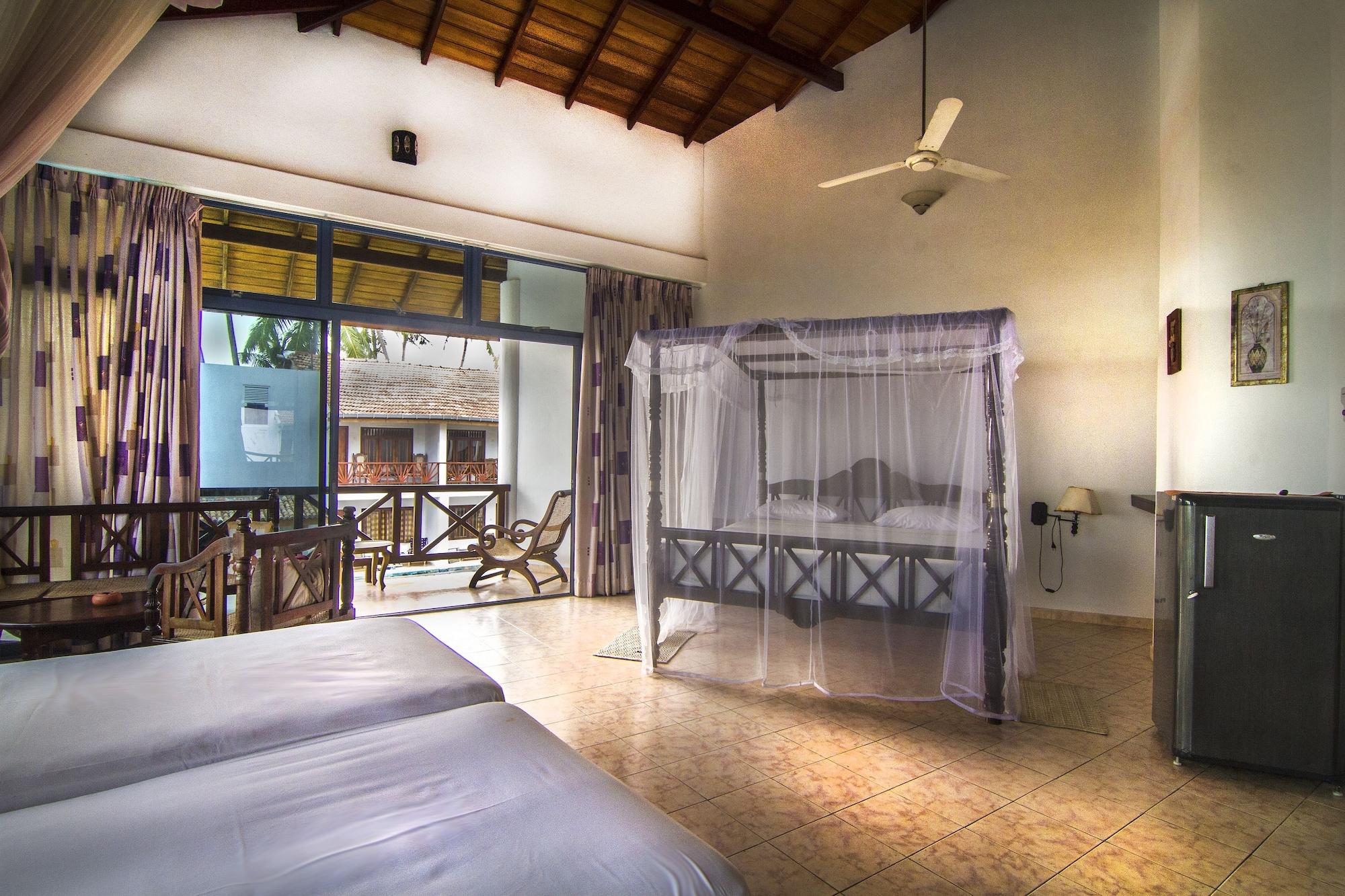 Ranmal Beach Hotel Хиккадува Экстерьер фото