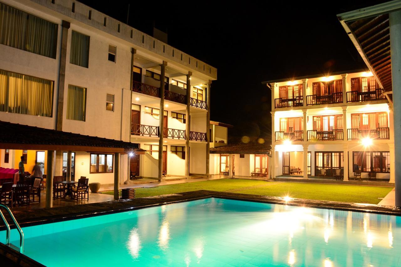 Ranmal Beach Hotel Хиккадува Экстерьер фото