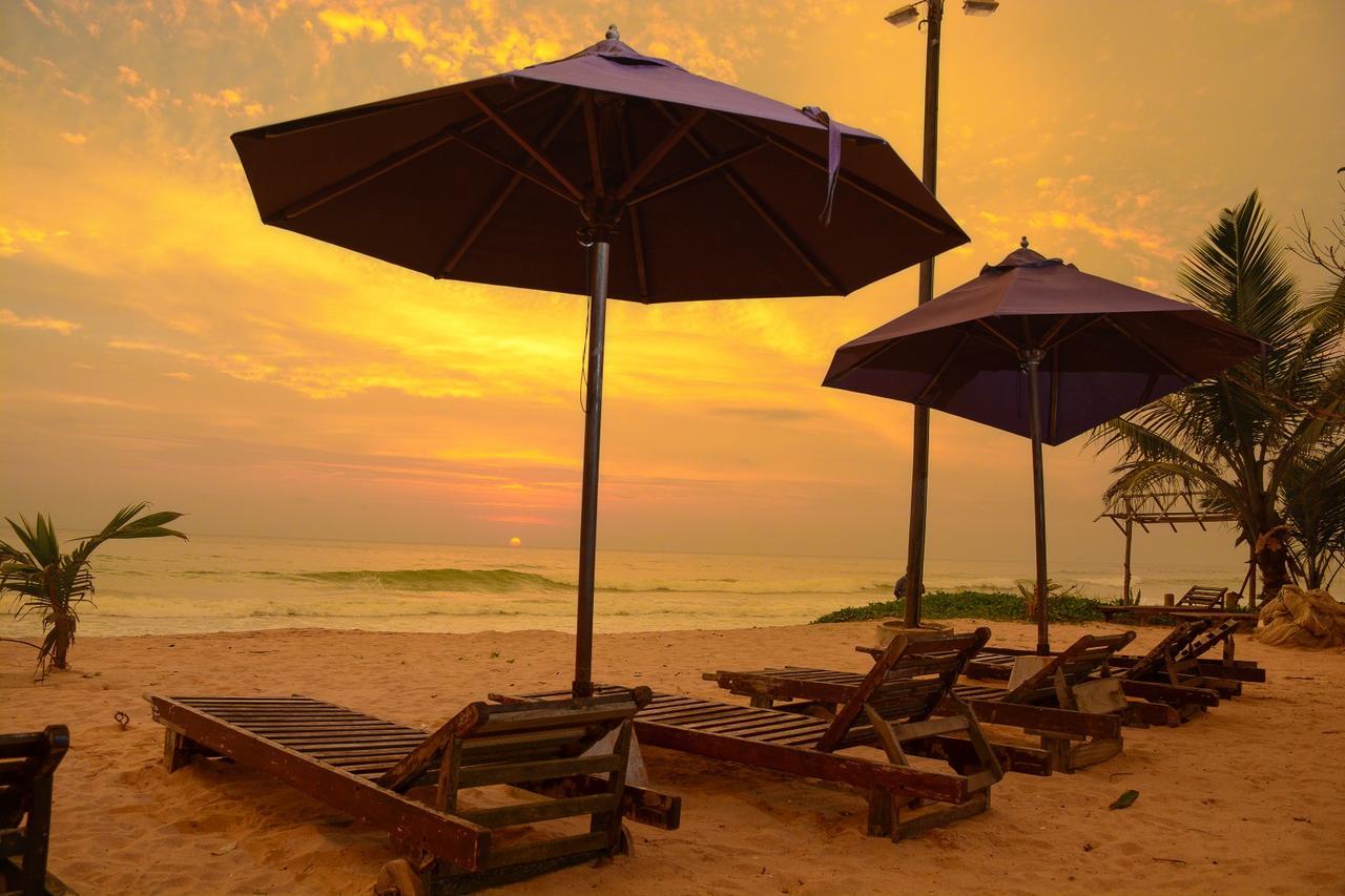 Ranmal Beach Hotel Хиккадува Экстерьер фото