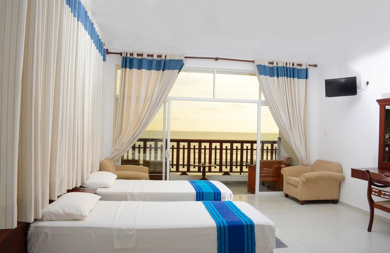 Ranmal Beach Hotel Хиккадува Экстерьер фото