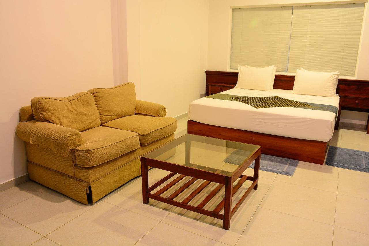 Ranmal Beach Hotel Хиккадува Экстерьер фото
