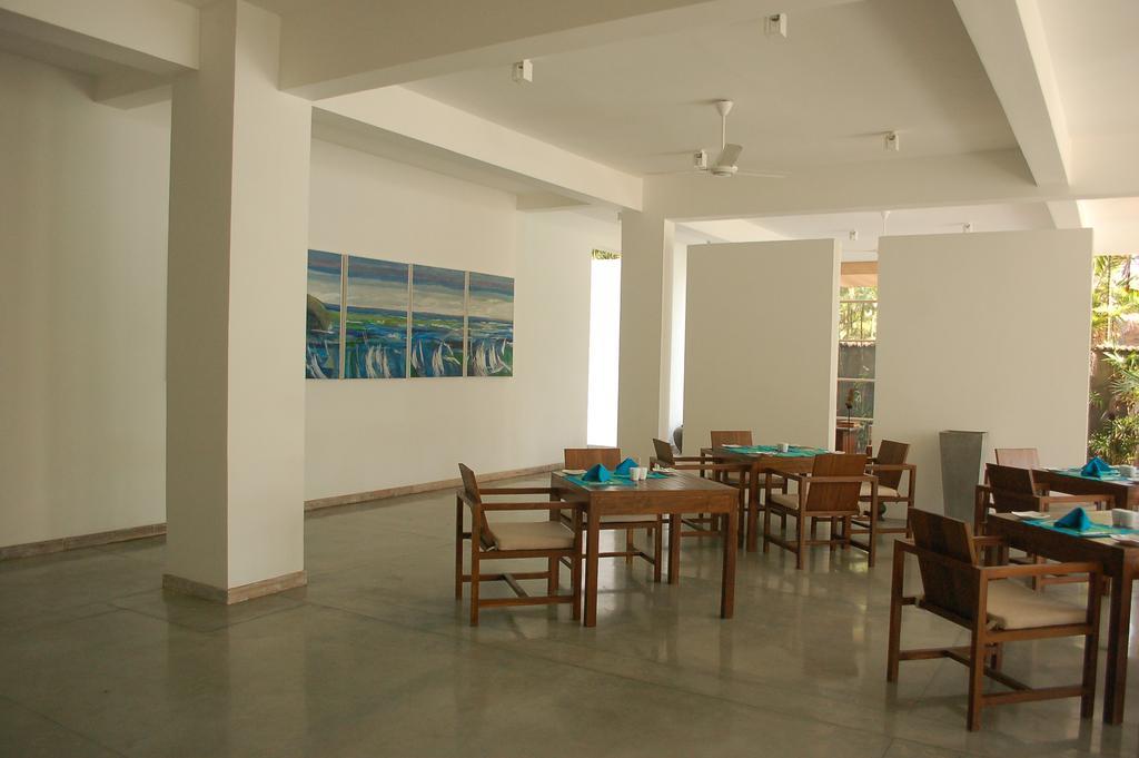 Ranmal Beach Hotel Хиккадува Экстерьер фото